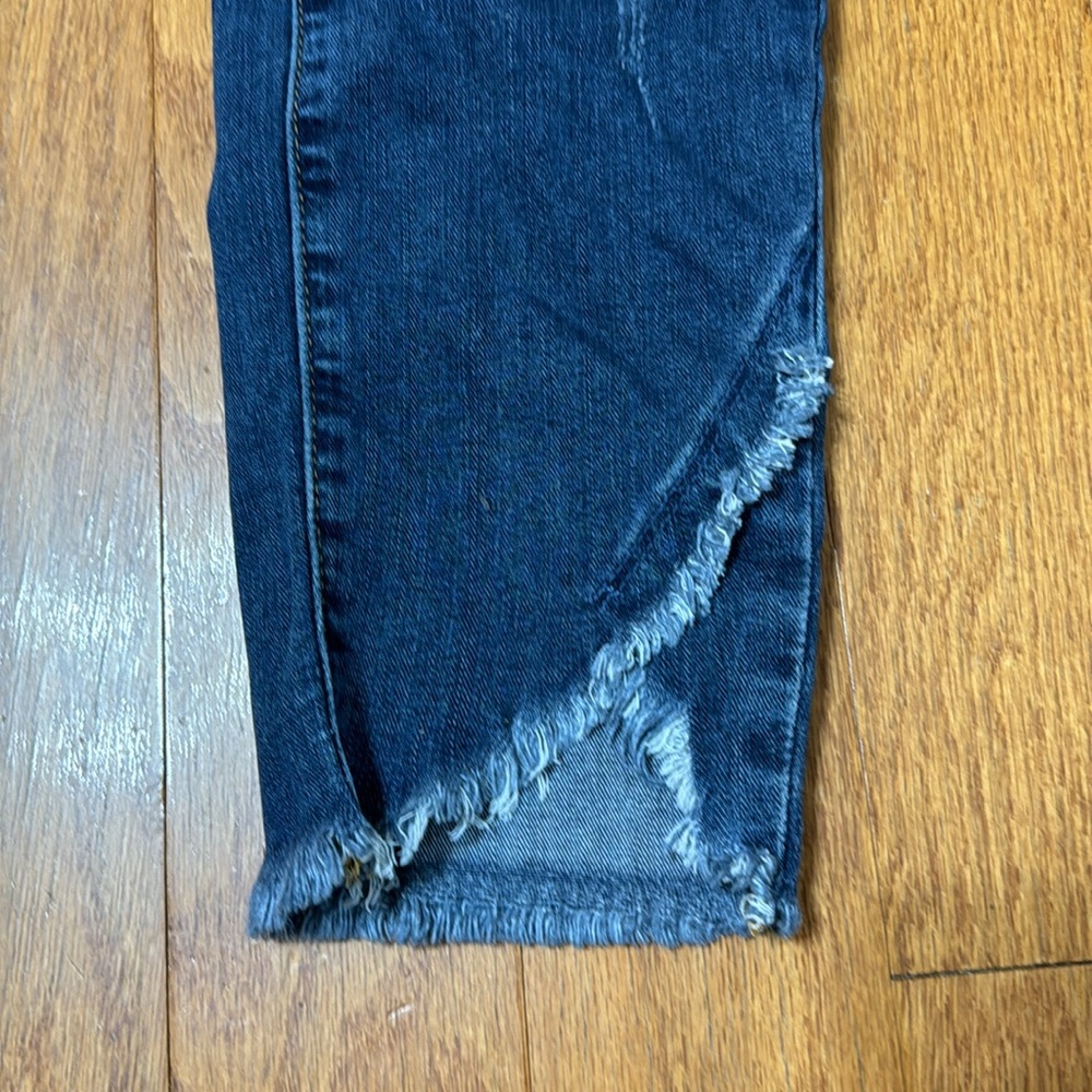 Judy Blum Distressed Jeans Size 28 View 2